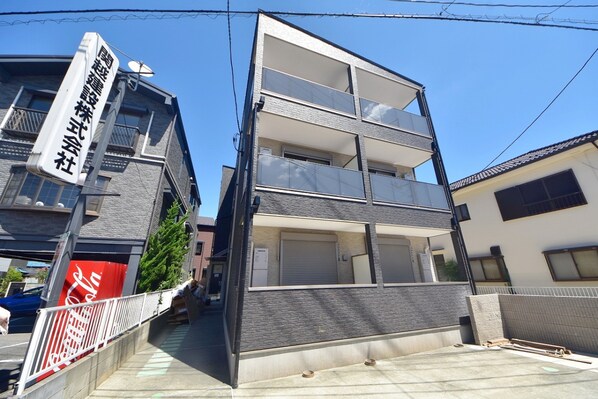 ジーメゾン大宮日進ウエストの物件外観写真